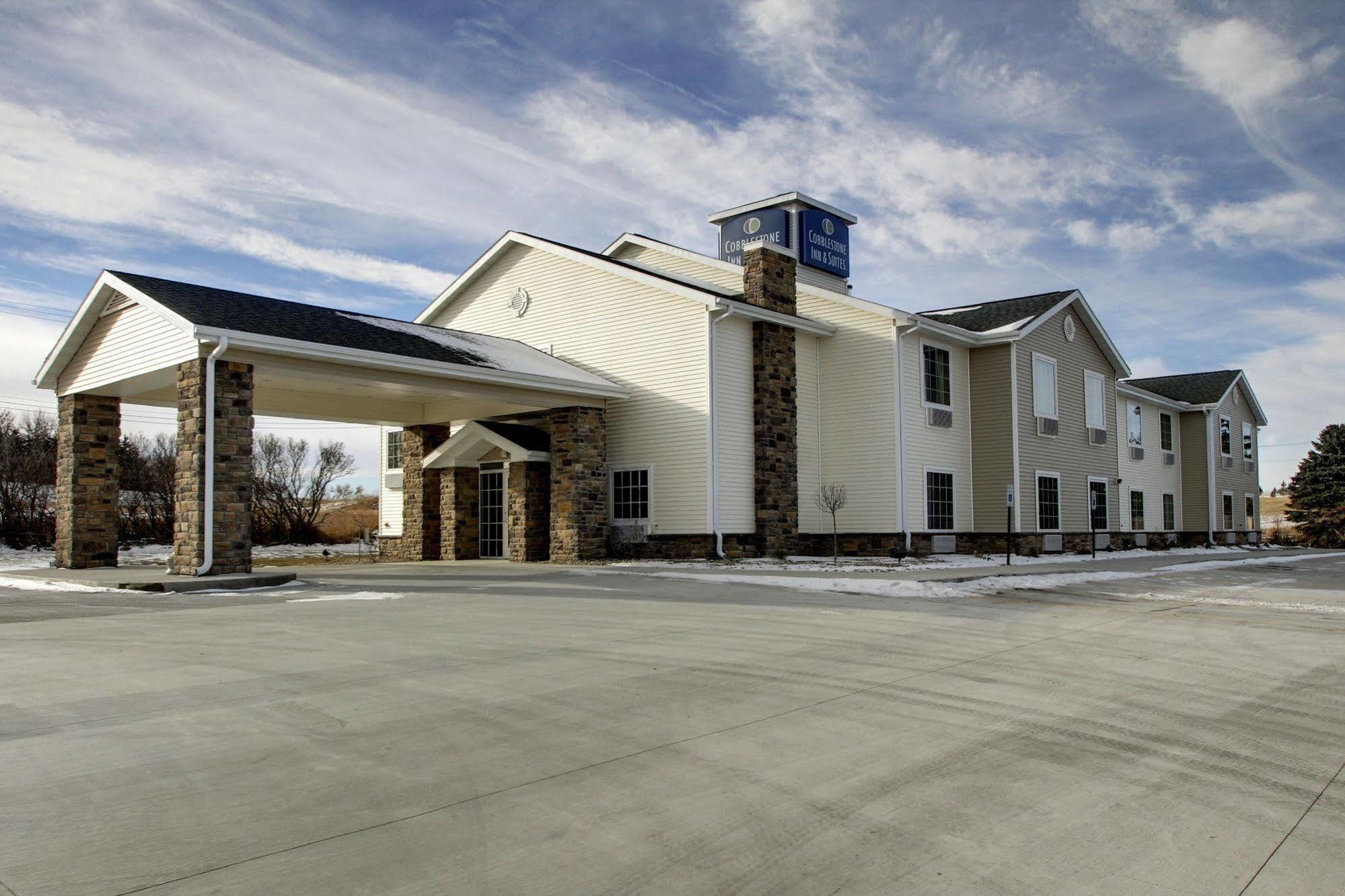 Cobblestone Inn & Suites - Hartington Exterior photo